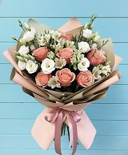 Букет цветов из:  Розы, Альстромерии и Лизиантусы в Слободе Воронежской области