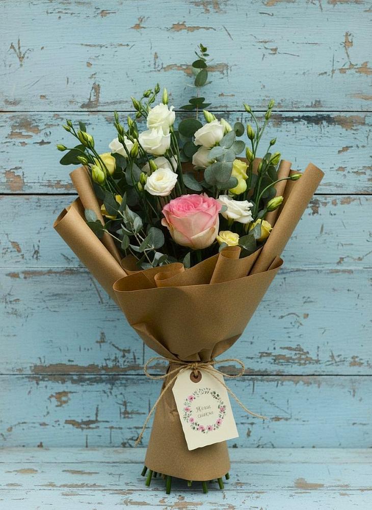 Букет цветов из: Розы и Лизиантусы в Слободе Воронежской области