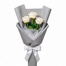 Букет 3 белые розы в Слободе Воронежской области