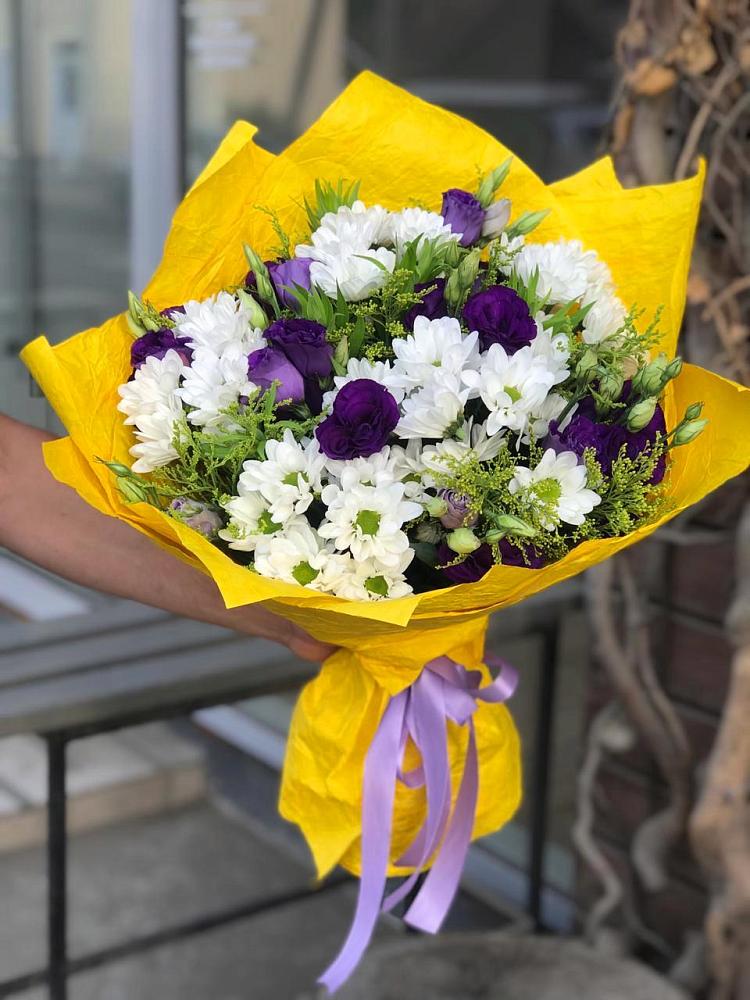 Букет цветов из: Ирисы, Хризантемы и Ромашки в Слободе Воронежской области