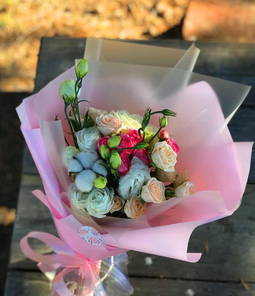 Букет цветов из: Розы и Лизиантусы в Слободе Воронежской области