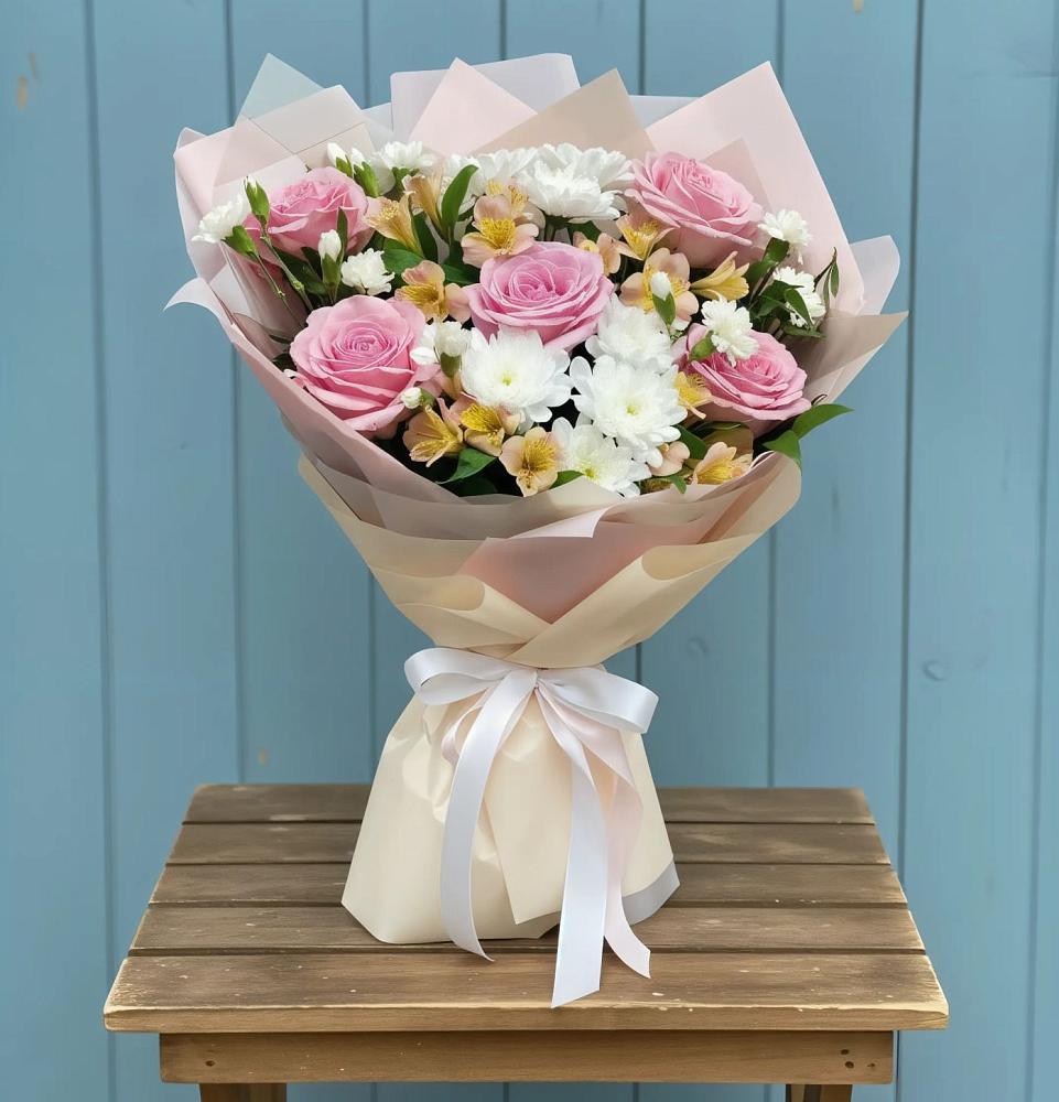 Букет цветов из: Гвоздики, Орхидеи и Розы в Слободе Воронежской области