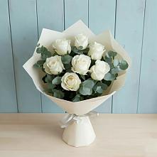 Букет Белые розы в Эвкалипте в Слободе Воронежской области