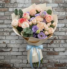 Букет цветов из:  Розы, Лизиантусы и Гвоздики в Слободе Воронежской области