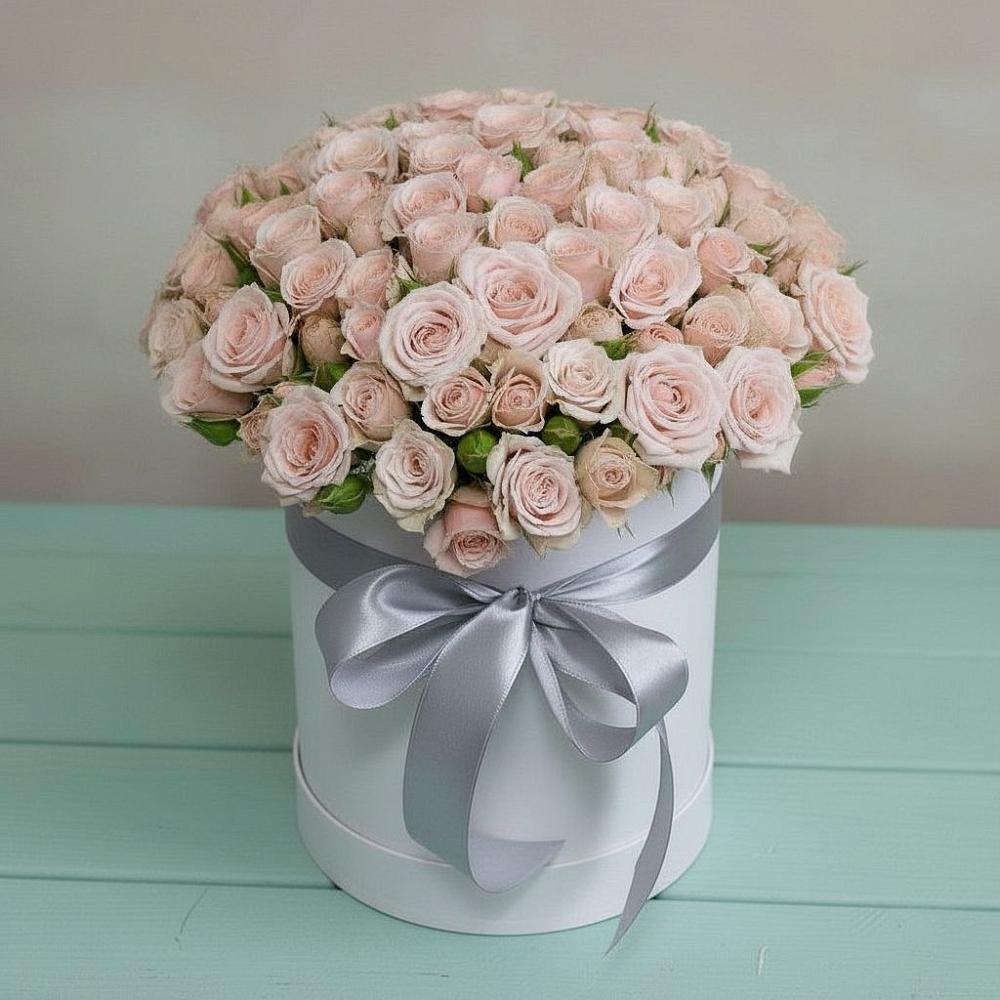 Цветочная композиция из Розы в шляпной коробке в Слободе Воронежской области